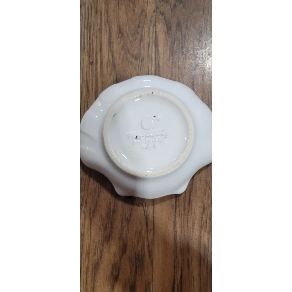 Pfaltzgraff Cream White Scalloped Shell Trinket Soap Dish Made In USA 5x4